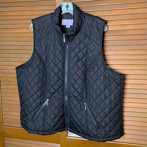 Laura Scott Vest - Picture 1 of 10